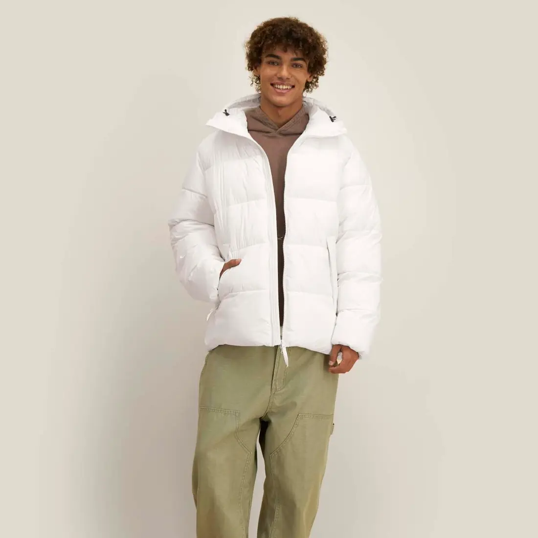 Chaqueta acolchada personalizada en Off White